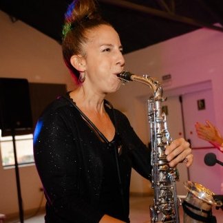 Nasha Sak Saxofonista