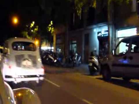 Vídeo: Ruta nocturna en Seat 600 por Barcelona