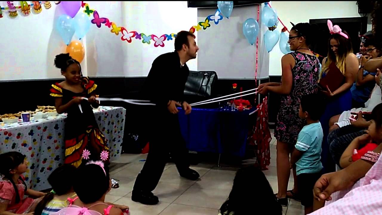Vídeo: ANIMAGIX Espectáculo de Magia y Animación Familiar