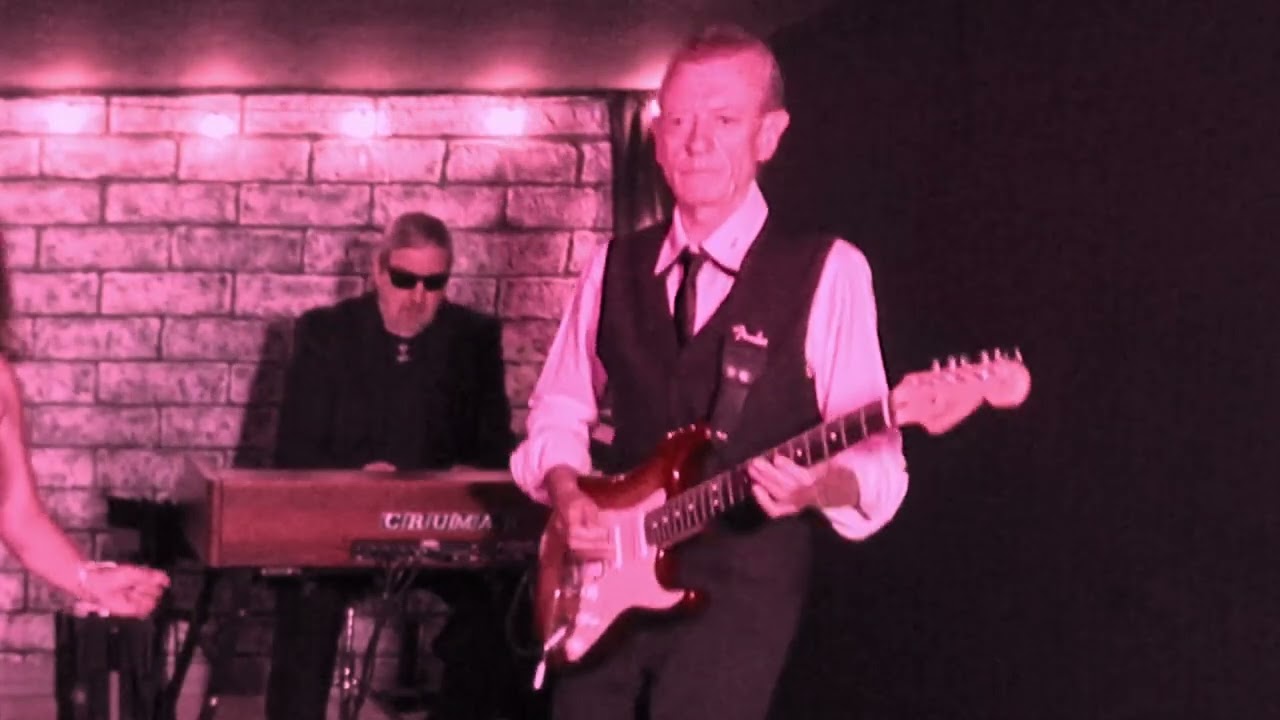 Vídeo: BLACK NIGHT - Cover by THE FLAME