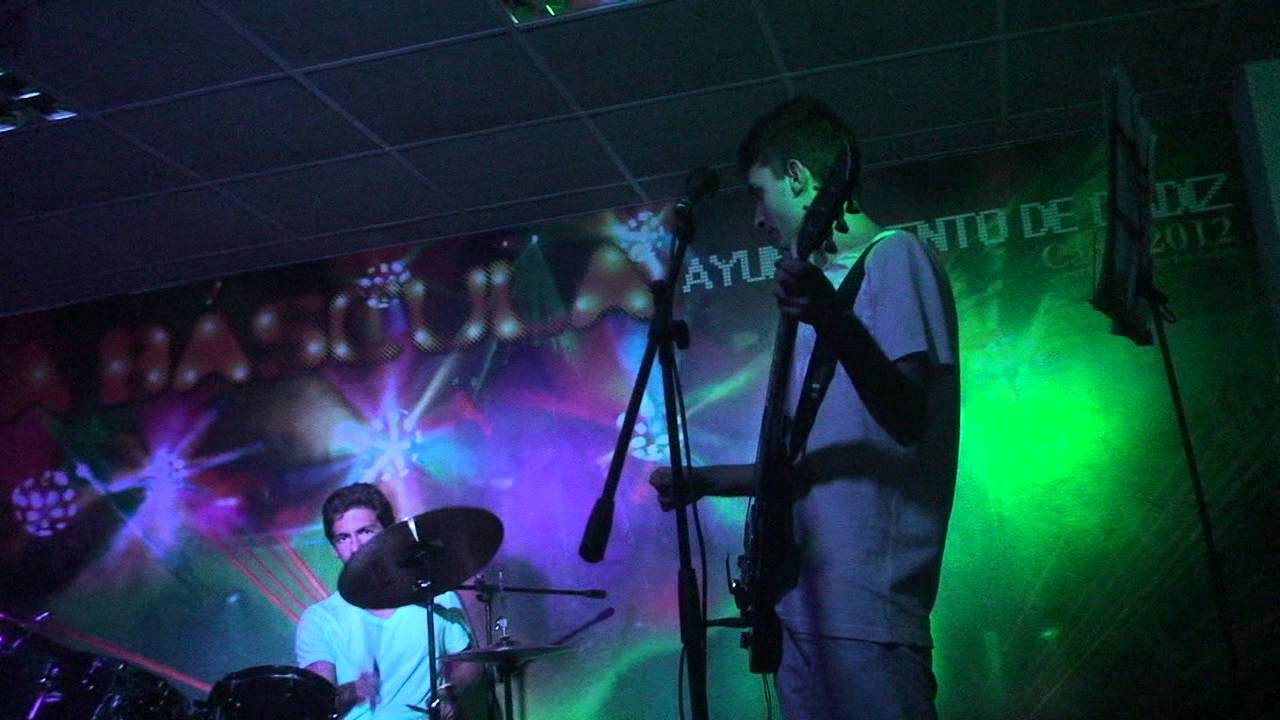 Vídeo: Hit The Play - Holiday (Green Day cover) [DIRECTO La Báscula 14/08/13]