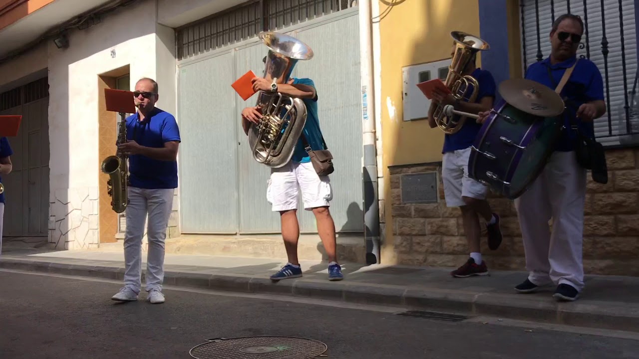 Vídeo: CHARANGA EN VALENCIA "EL MENEITO" TRAIDORA (Gente de Zona)