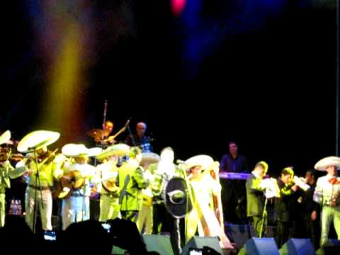 Vídeo: Mariachi Mexicolombia con el cantante Jorge Celedón